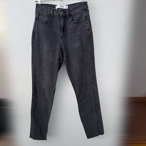 Hollister Curvy High-rise mom jean Size 25x29